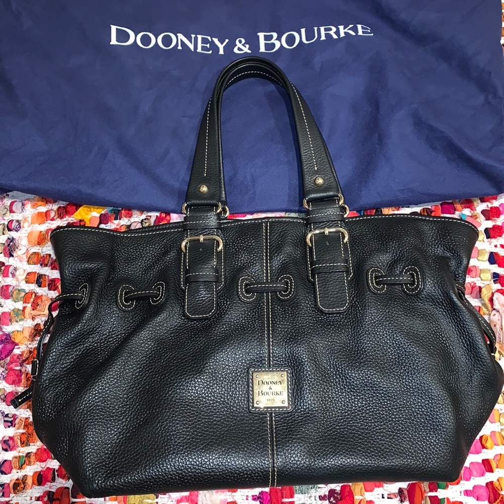Dooney & Bourke tote